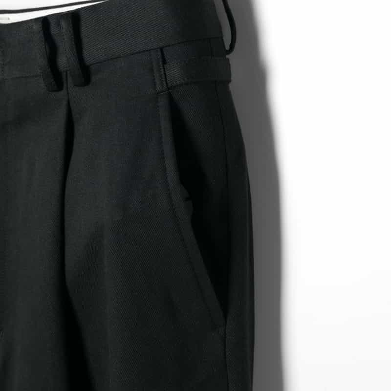 YOKE YOKE＜ヨーク＞ ワイドテーパードパンツ BLACK