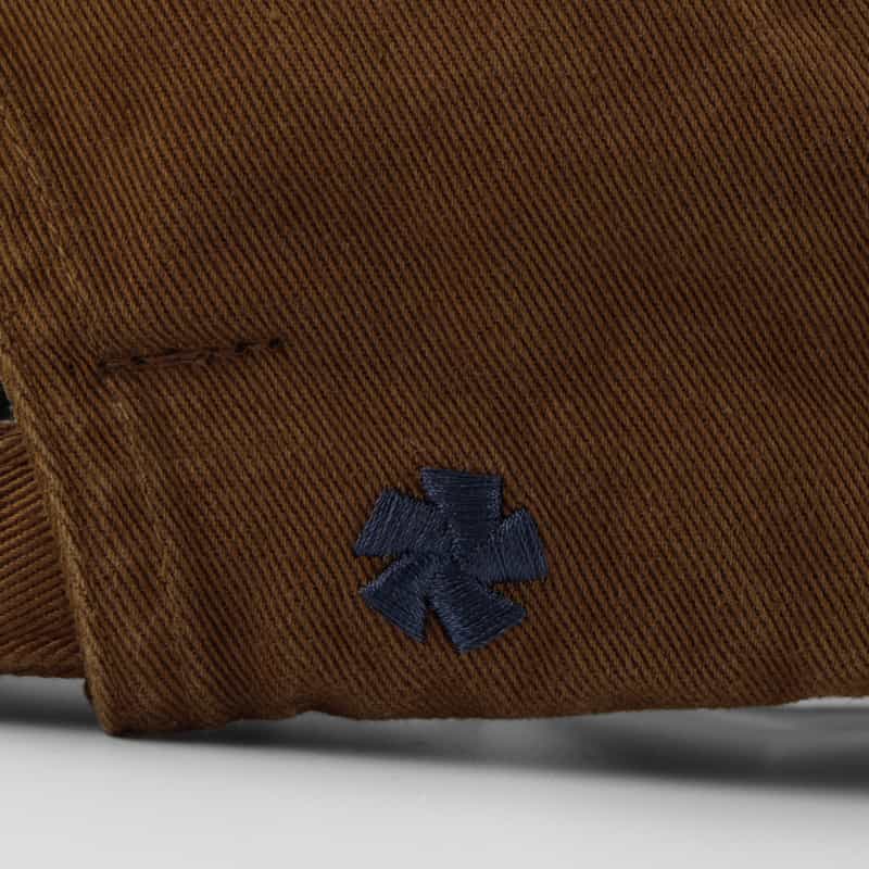 VOWELS VOWELS＜バウルズ＞ ロゴ入りベースボールキャップ BROWN