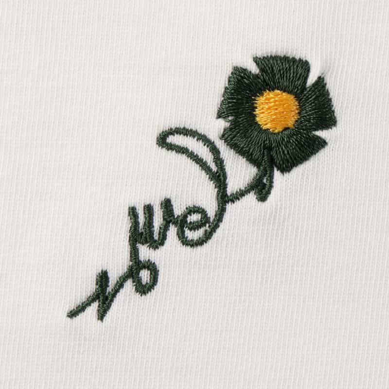 VOWELS VOWELS＜バウルズ＞ グラフィックロゴ入りTシャツ WHITE