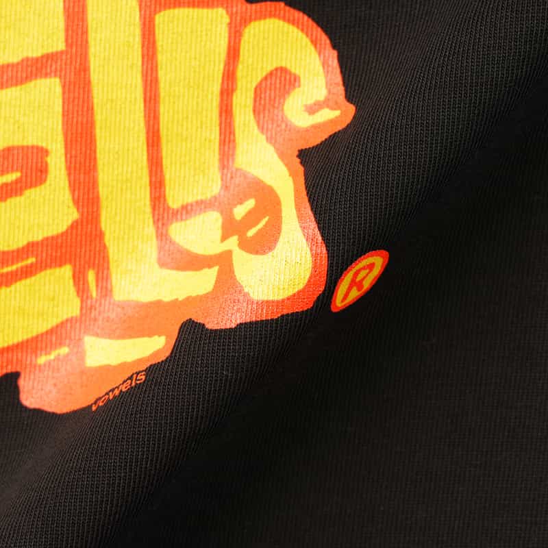 VOWELS VOWELS＜バウルズ＞ ロゴ入りTシャツ BLACK