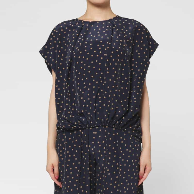 BARNEYS NEW YORK セットアップ ウォッシャブル ランダムドット柄ノースリーブブラウス NAVY