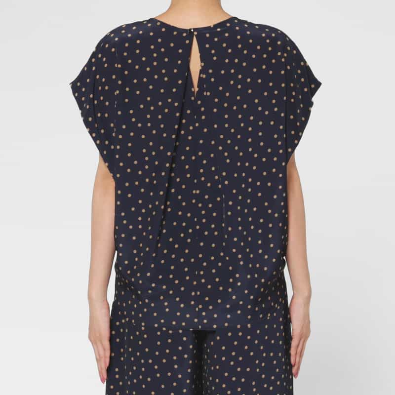BARNEYS NEW YORK セットアップ ウォッシャブル ランダムドット柄ノースリーブブラウス NAVY