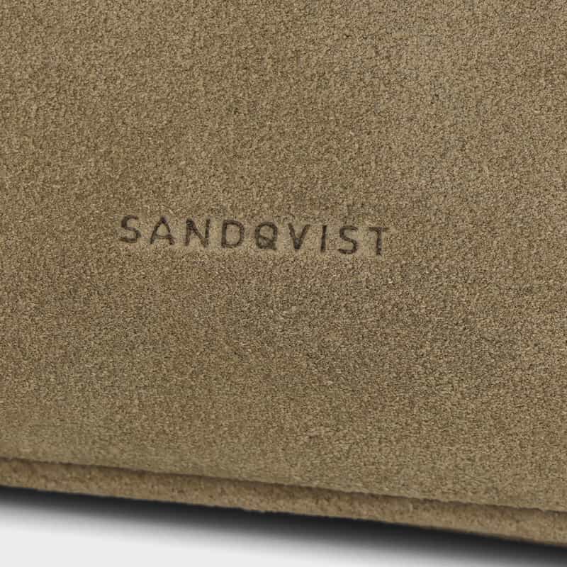 SANDQVIST SANDQVIST＜サンドクヴィスト＞ スエード素材ショルダーバッグ BEIGE