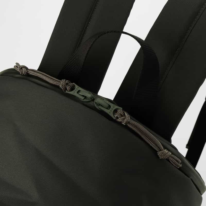 SACAI SACAI＜サカイ＞ バックパック KHAKI