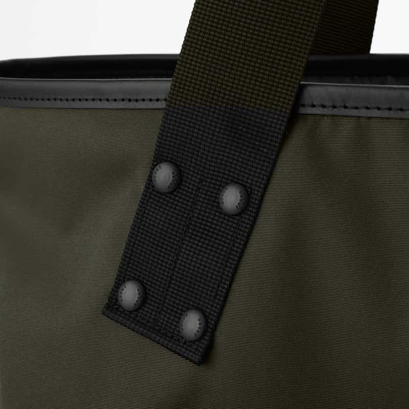 SACAI SACAI＜サカイ＞ ポケットトートバッグ（L） KHAKI