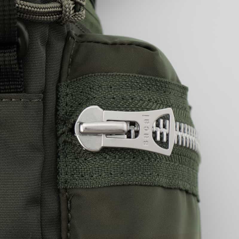 SACAI SACAI＜サカイ＞ ボディバッグ KHAKI