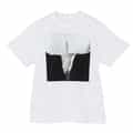 SACAI ＜サカイ＞ プリントTシャツ