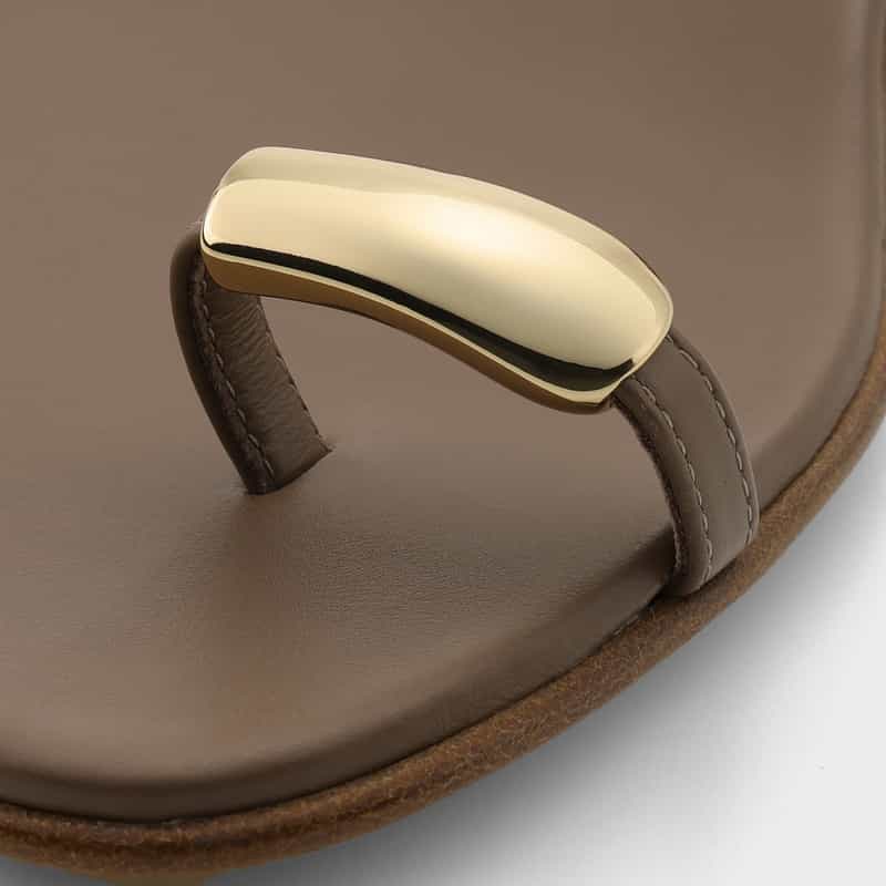 IL SANDALO OF CAPRI IL SANDALO OF CAPRI ＜イル サンダロ オブ カプリ＞ フラットサンダル BROWN