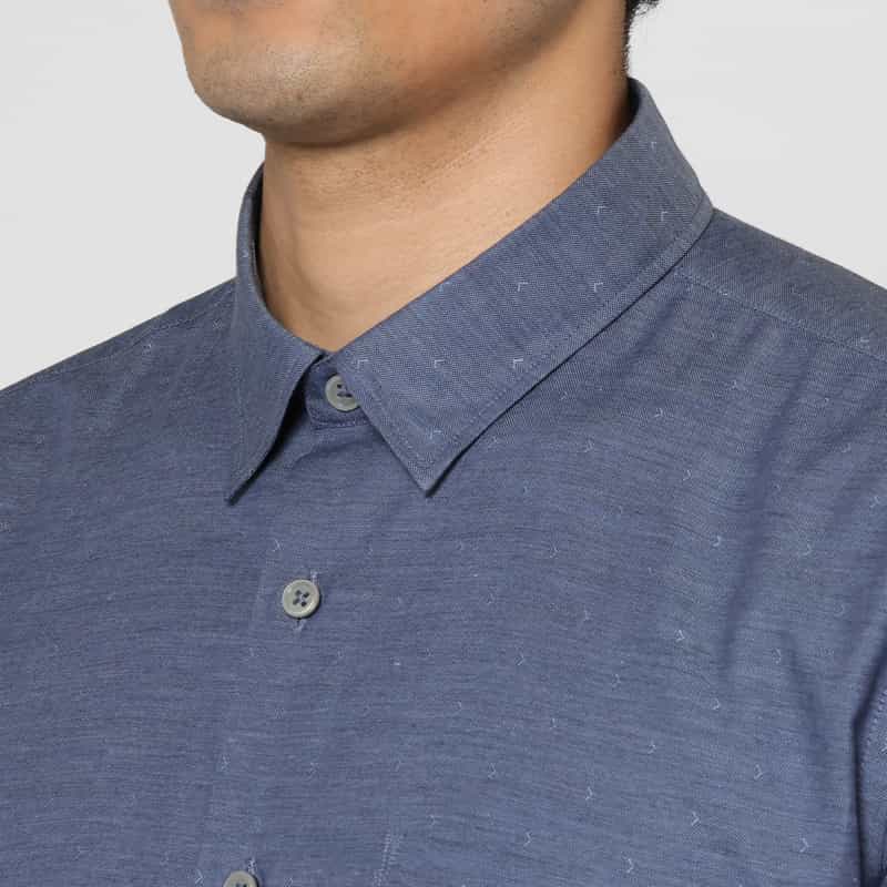 BARNEYS NEW YORK 刺繍入りカジュアルシャツ BLUE