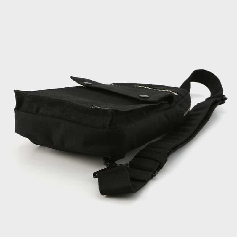 PORTER PORTER＜ポーター＞ スリングショルダーバッグ"SMOKY" BLACK