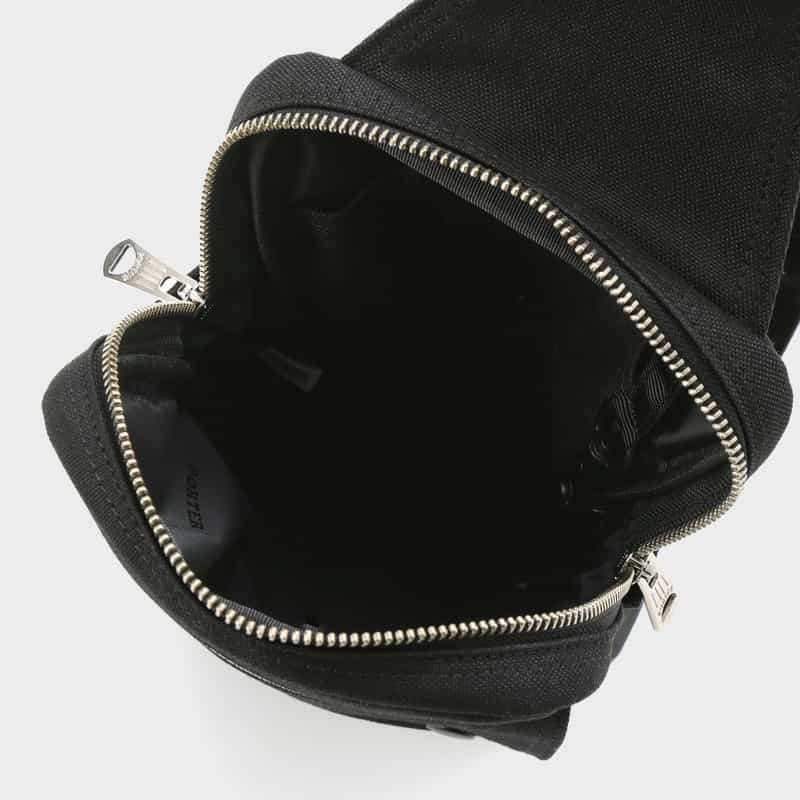 PORTER PORTER＜ポーター＞ スリングショルダーバッグ"SMOKY" BLACK