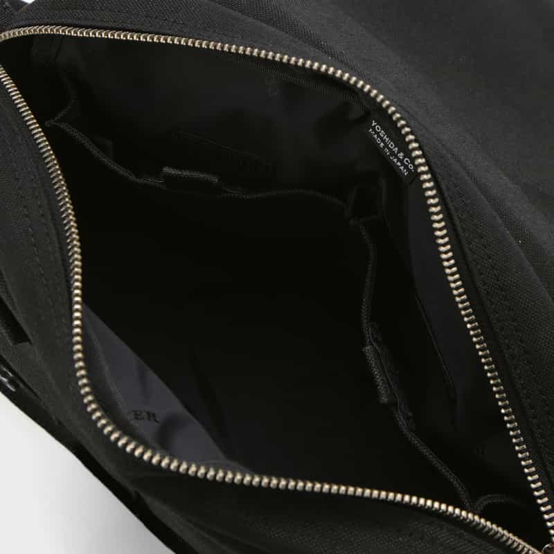 PORTER PORTER＜ポーター＞ ショルダーバッグ（S）"SMOKY" BLACK