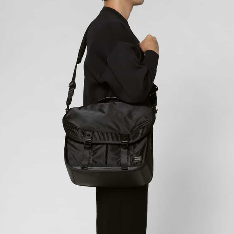 PORTER PORTER＜ポーター＞ メッセンジャーバッグ“BOUNCE" BLACK