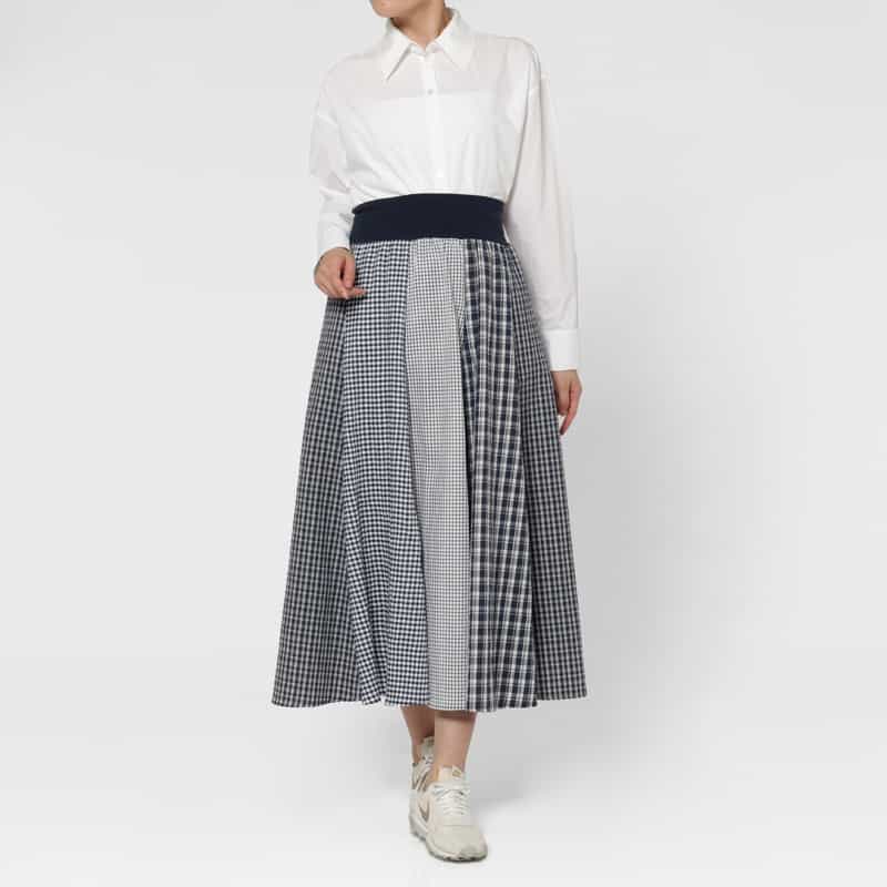 BARNEYS NEW YORK ウォッシャブル シアサッカー素材パネル切替ロングフレアスカート NAVY