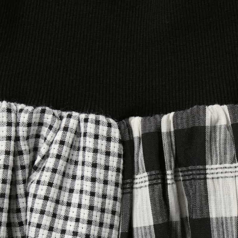 BARNEYS NEW YORK ウォッシャブル シアサッカー素材パネル切替ロングフレアスカート BLACK