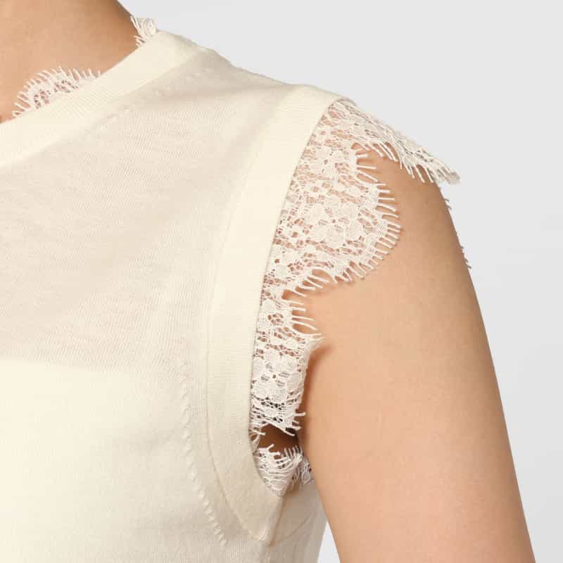 BARNEYS NEW YORK レーススカラップ クルーネックノースリーブニットプルオーバー WHITE