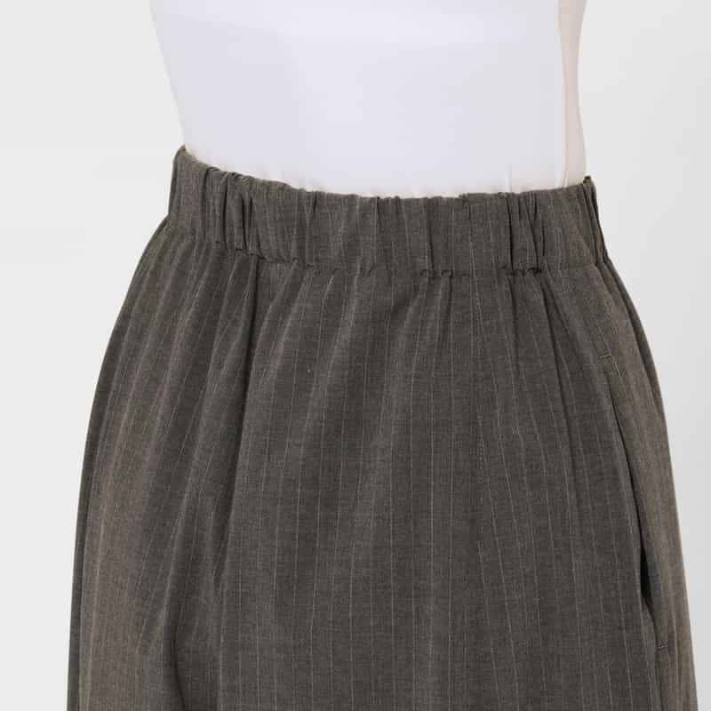 BARNEYS NEW YORK ウォッシャブル ピンストライプ柄ドローストリング付きワイドパンツ GRAY