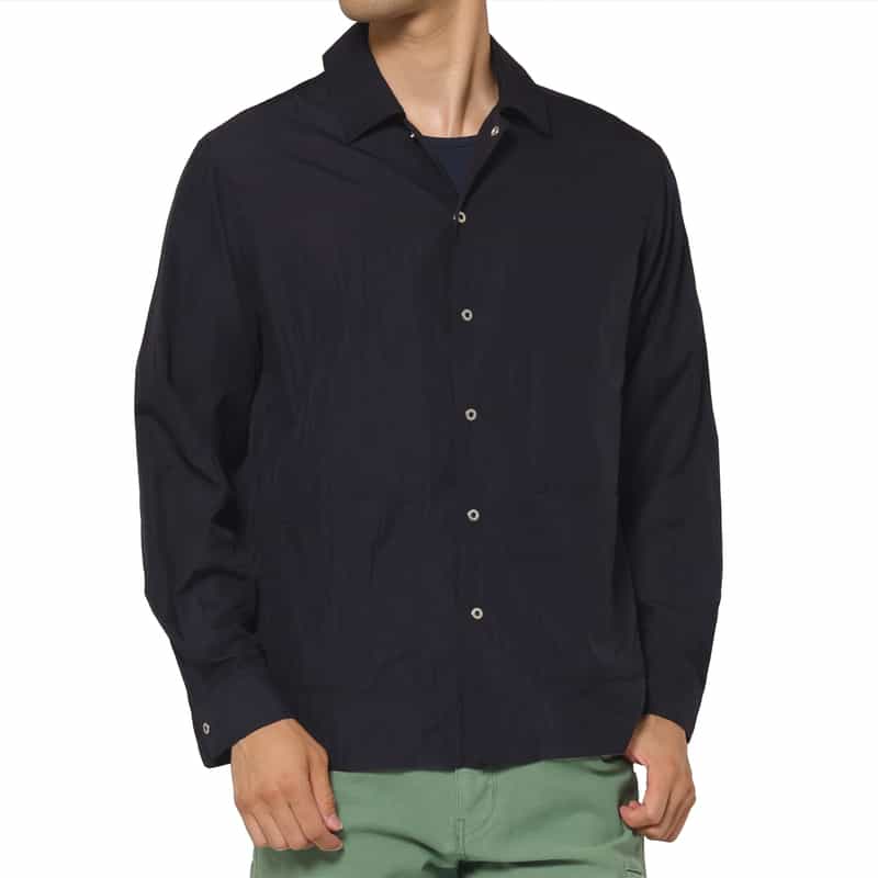 BARNEYS NEW YORK フラフリップ素材ナイロンシャツ NAVY