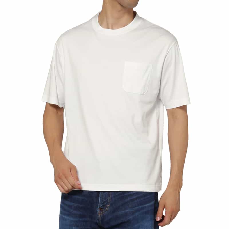 ポケット付きTシャツ