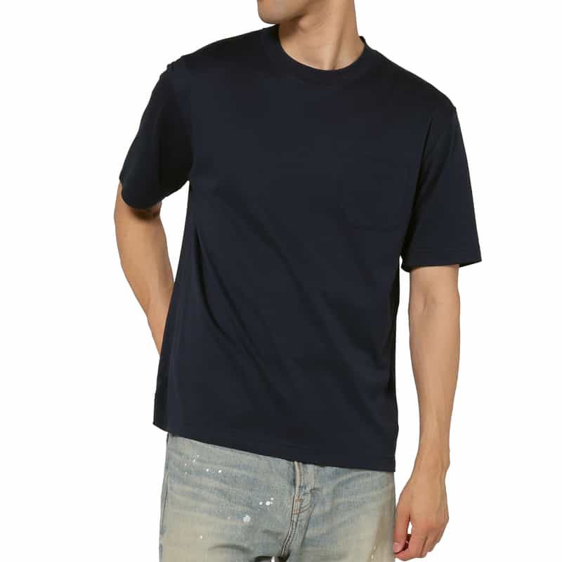 ポケット付きTシャツ