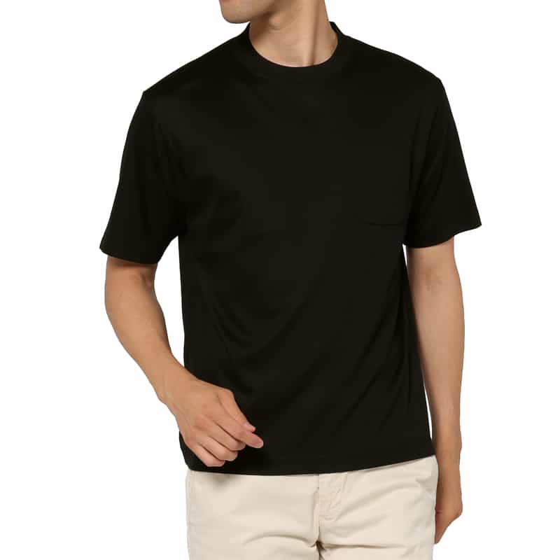 ポケット付きTシャツ
