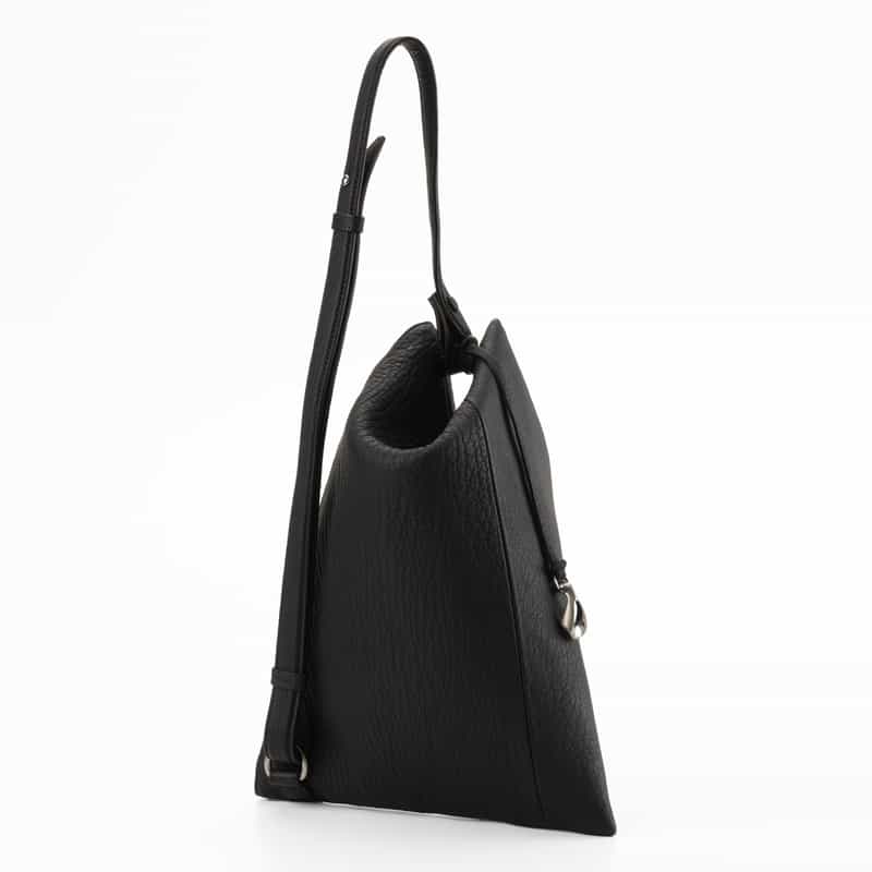 ETIAM ETIAM＜エティアム＞ トライアングル型ショルダーバッグ NAVY