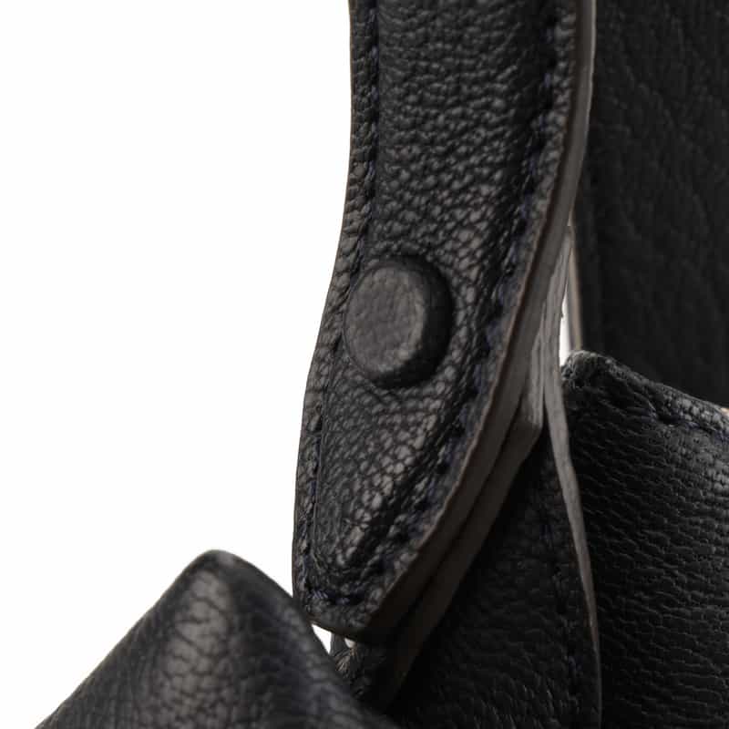 ETIAM ETIAM＜エティアム＞ トライアングル型ショルダーバッグ NAVY
