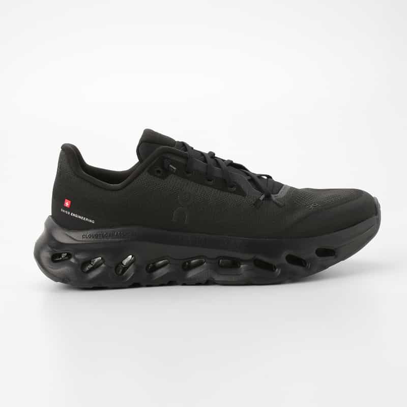 ON ON＜オン＞ スニーカー"CLOUDTILT" BLACK