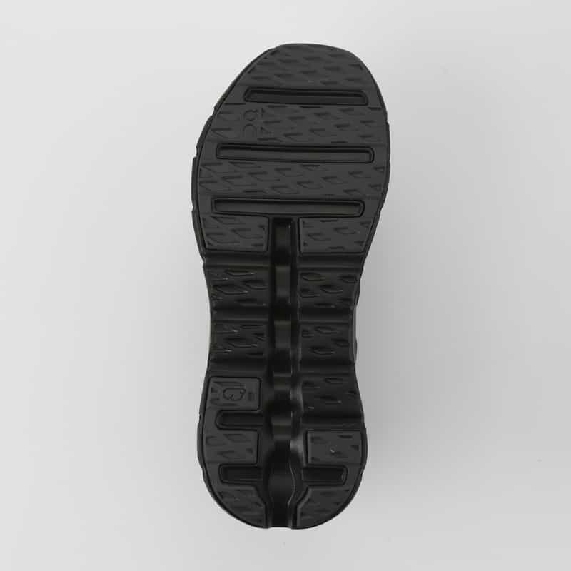 ON ON＜オン＞ スニーカー"CLOUDTILT" BLACK
