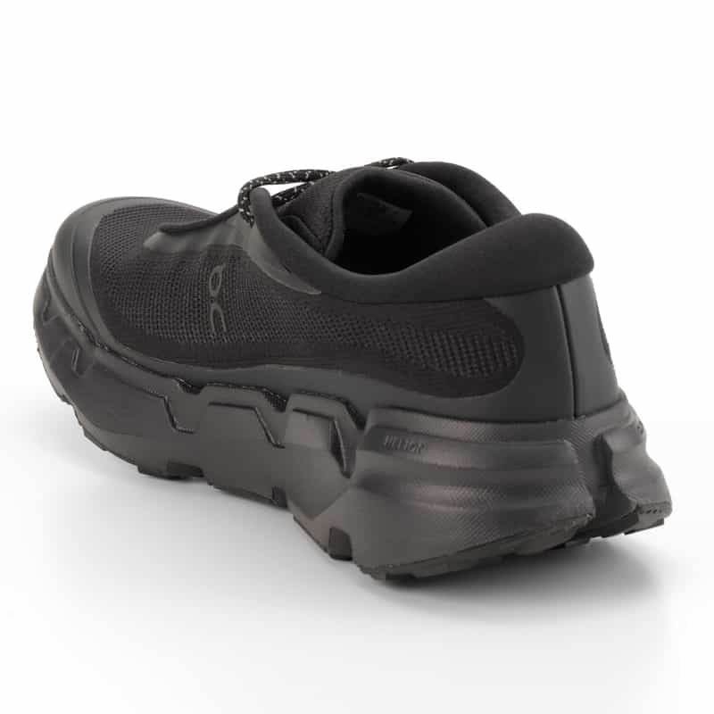 ON ON＜オン＞ スニーカー"Cloudsoma" BLACK