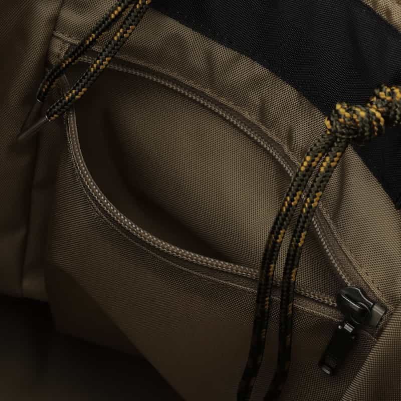 ZATTU ZATTU ＜ザッツ＞ ナイロンショルダーバッグ "SCILDER" BROWN