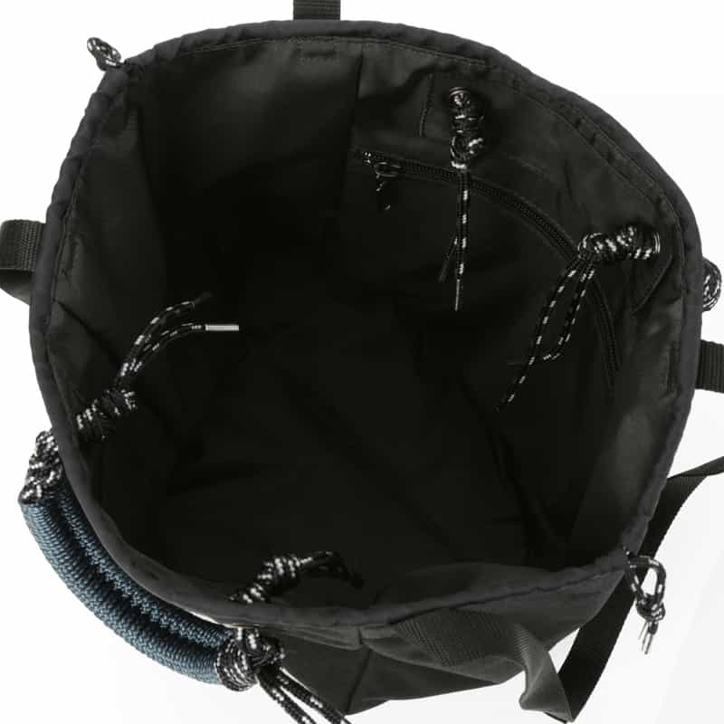 ZATTU ZATTU ＜ザッツ＞ ナイロンショルダーバッグ "SCILDER" BLACK