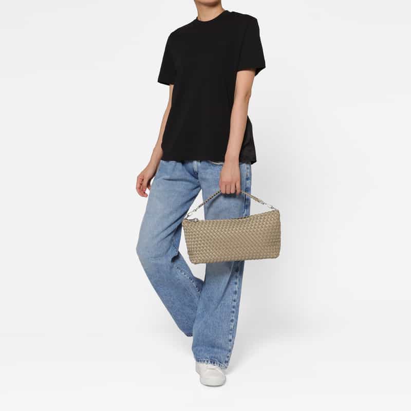 NAGHEDI NAGHEDI ＜ナゲディ＞ ワンハンドルバッグ “Porto Half-Moon Small“ BEIGE