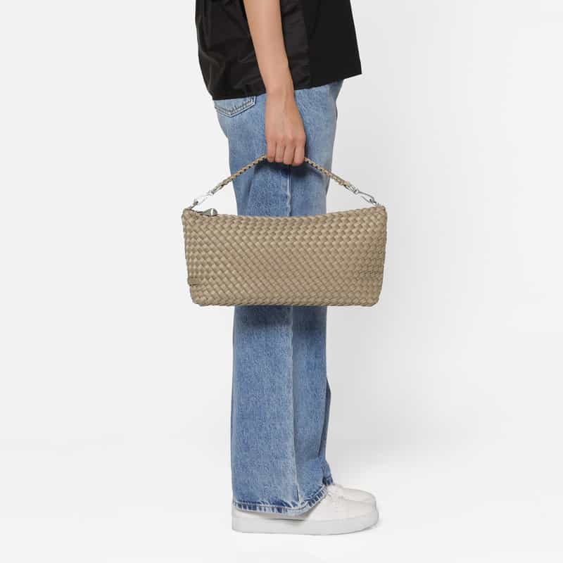 NAGHEDI NAGHEDI ＜ナゲディ＞ ワンハンドルバッグ “Porto Half-Moon Small“ BEIGE