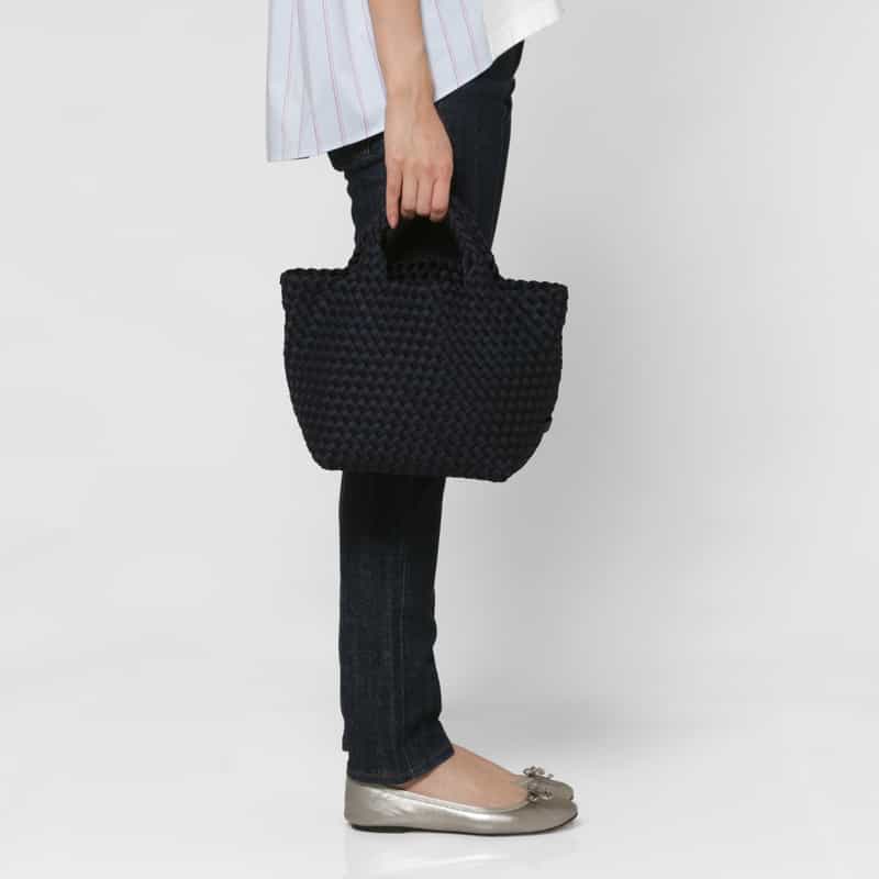 NAGHEDI NAGHEDI ＜ナゲディ＞ バーニーズ　ニューヨーク限定スモールトートバッグ “St Barths Small Tote“ DARK NAVY