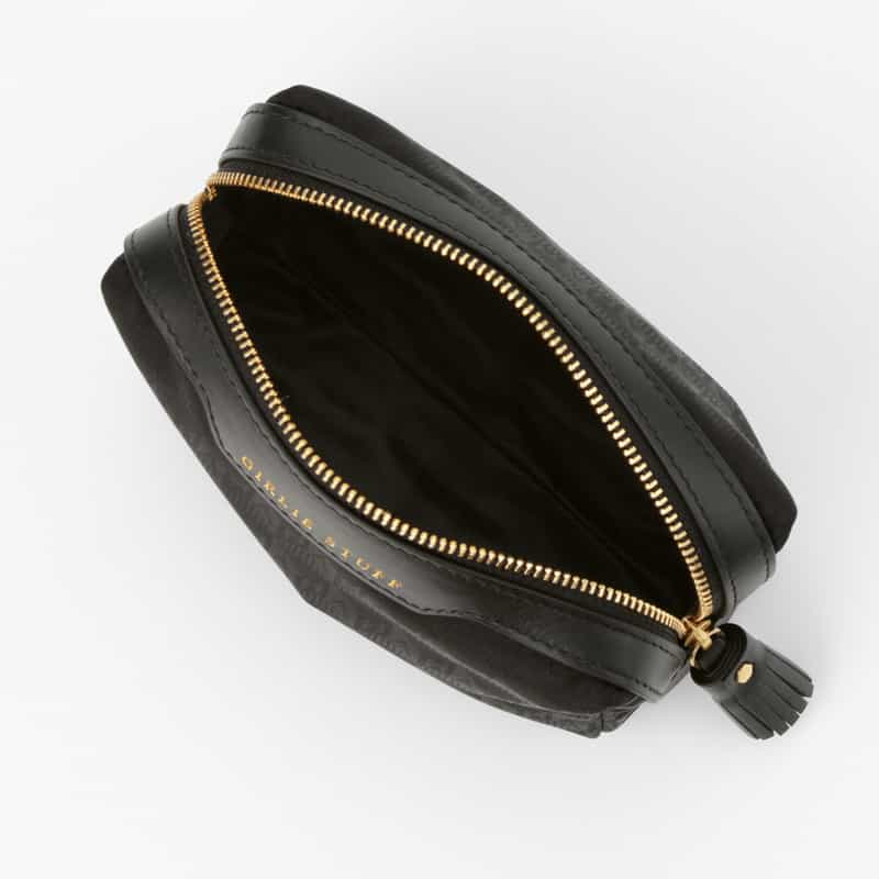 ANYA HINDMARCH ANYA HINDMARCH ＜アニヤ ハインドマーチ＞ AHロゴ・ガーリー・スタッフ・ポーチ BLACK