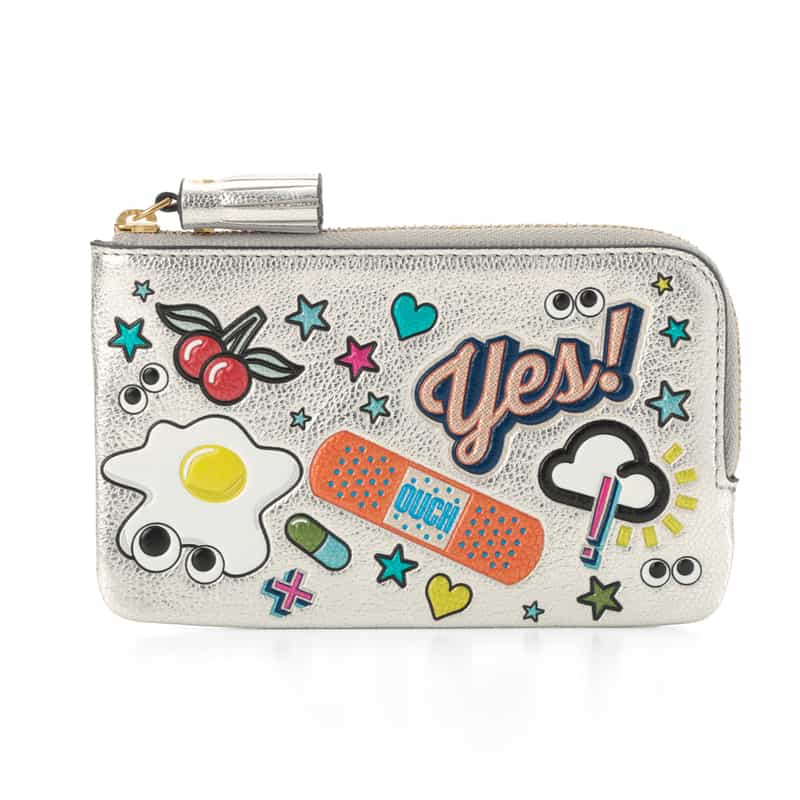 ANYA HINDMARCH ANYA HINDMARCH ANYA HINDMARCH ＜アニヤ ハインドマーチ＞ オール・オーバー・ステッカー・スモール・ジップ・ルースポケット SILVER