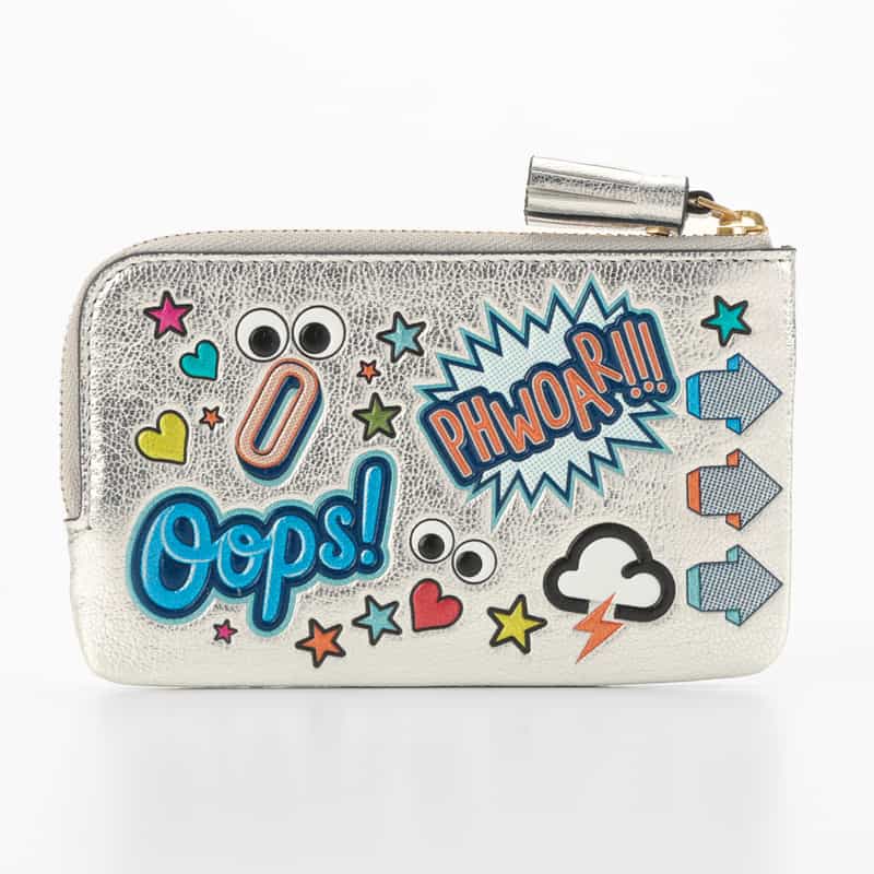 ANYA HINDMARCH ANYA HINDMARCH ANYA HINDMARCH ＜アニヤ ハインドマーチ＞ オール・オーバー・ステッカー・スモール・ジップ・ルースポケット SILVER