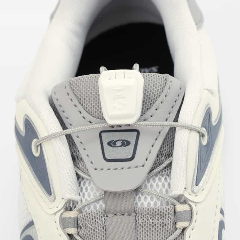 SALOMON SALOMON＜サロモン＞ スニーカー“XT-WHISPER" LIGHT BLUE