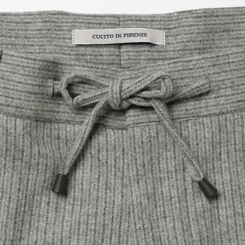GIABSARCHIVIO GIABSARCHIVIO＜ジャブスアルキヴィオ＞ ウールサキソニー素材ストライプ柄テーパードパンツ“MASACCIO" LIGHT GRAY