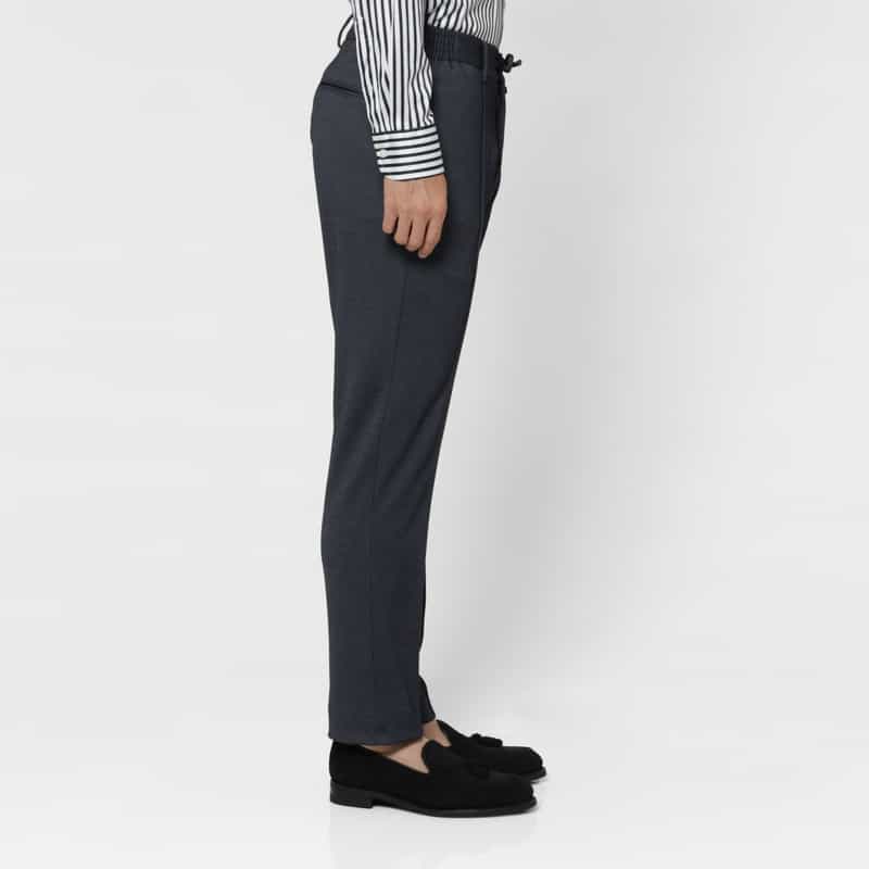 GIABSARCHIVIO GIABSARCHIVIO＜ジャブスアルキヴィオ＞ テーパードパンツ"MASACCIO" NAVY