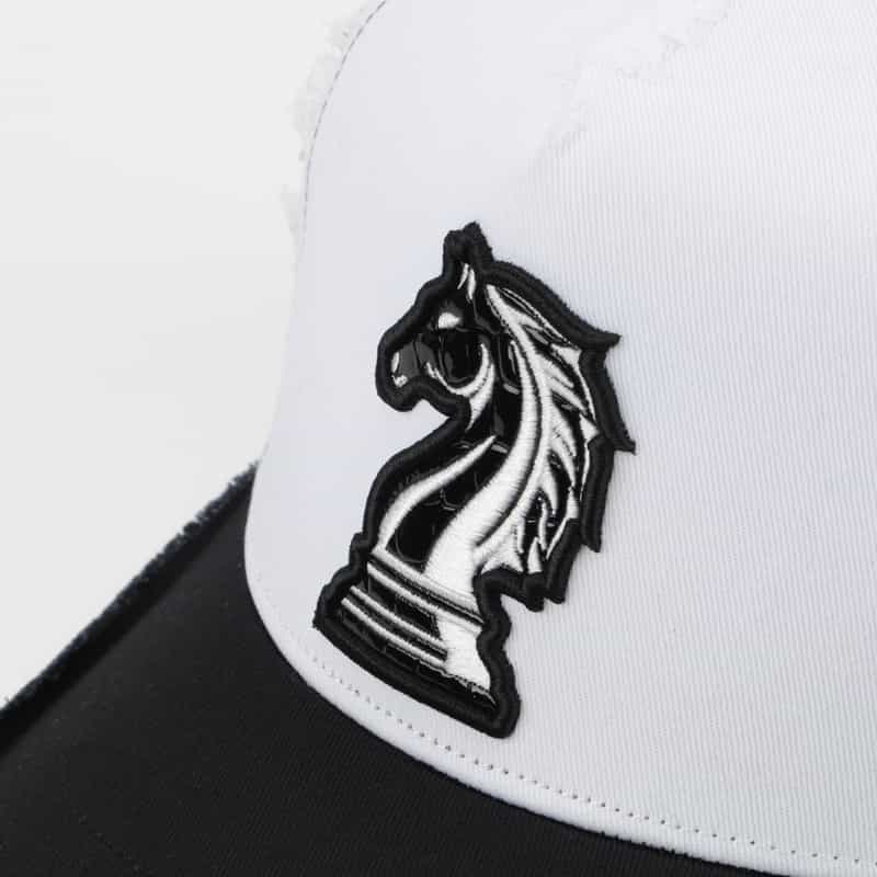YOSHINORI KOTAKE DESIGN YOSHINORI KOTAKE DESIGN＜ヨシノリ コタケ デザイン＞ ベースボールキャップ“CHESS" WHITE