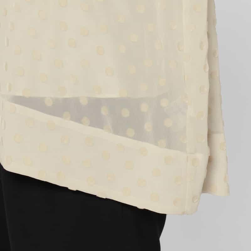 BARNEYS NEW YORK ウォッシャブル フロッキードット柄シアーボウタイブラウス（インナーキャミソール付き） BEIGE