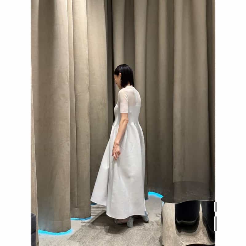 CFCL CFCL ＜シーエフシーエル＞ ルーセントデコルテ ロングドレス “POTTERY“ BEIGE