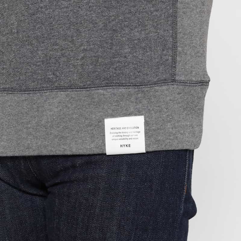 HYKE HYKE ＜ハイク＞ ハーフジップアップ スウェットプルオーバー GRAY