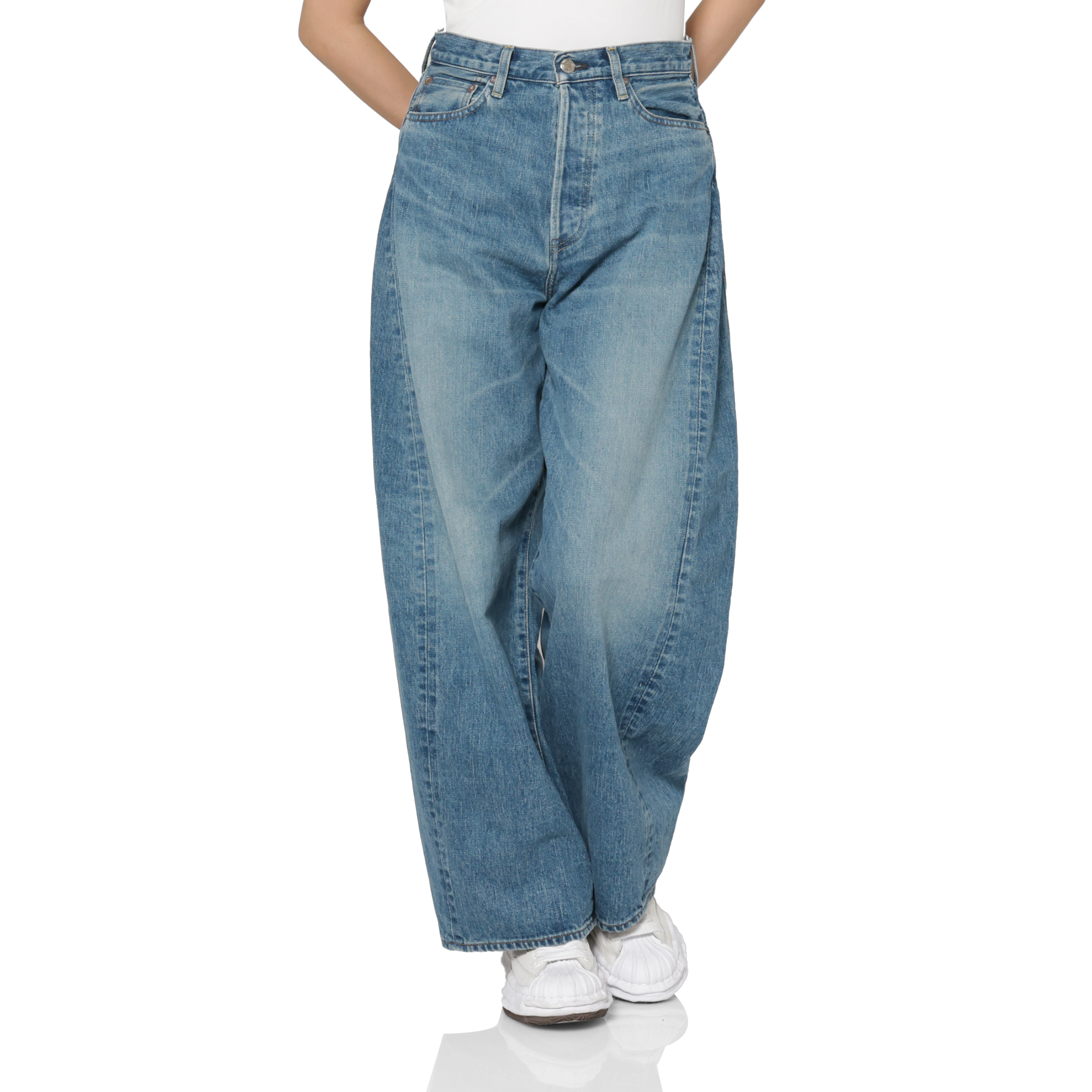 HYKE ＜ハイク＞ バレルレッグデニムパンツ