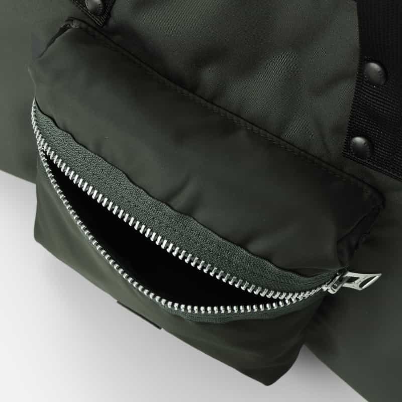 SACAI SACAI ＜サカイ＞ ポケットトートバッグ（M） KHAKI
