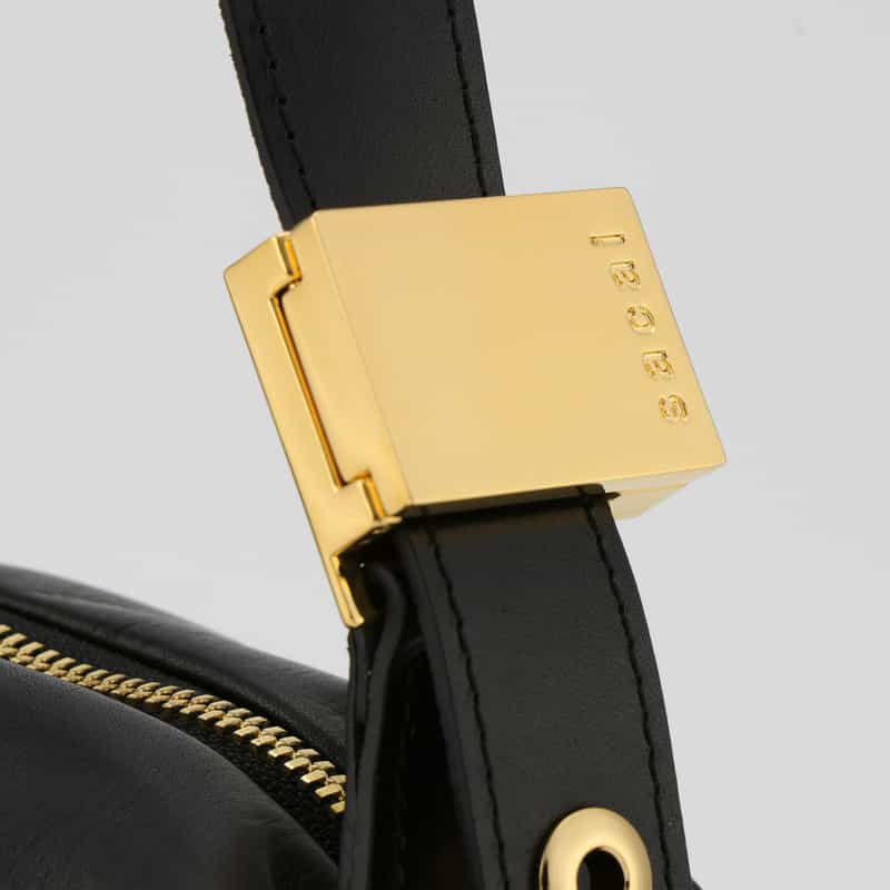 SACAI SACAI＜サカイ＞ レザーポシェット BLACK