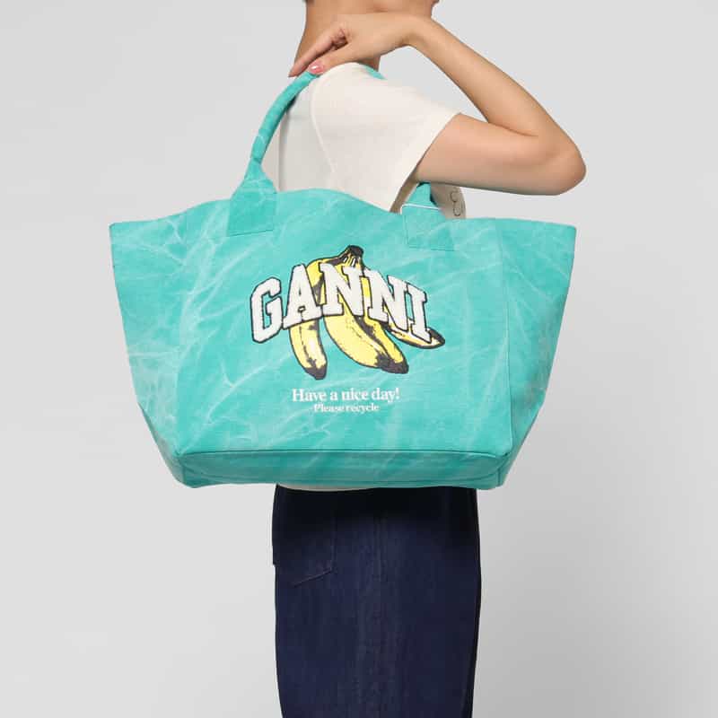 GANNI GANNI ＜ガニー＞ バナナプリント トートバッグ LIGHT BLUE