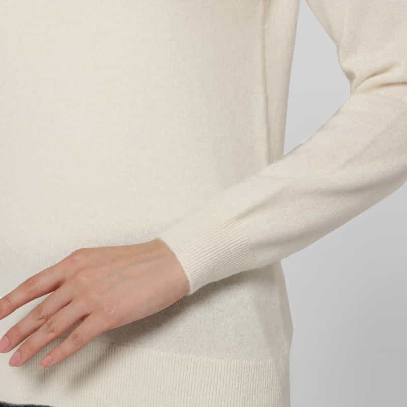 BARNEYS NEW YORK カシミヤ モックネックニットプルオーバー IVORY